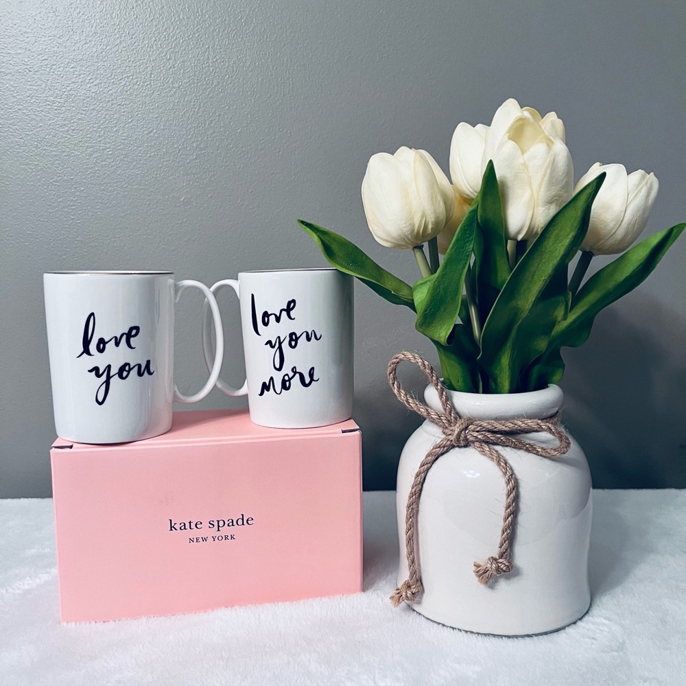 ♠️ NEW!!  Kate Spade gold trim mug set!